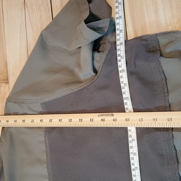 Reel Legends Saltwater vented fishing shirt.‎ - Picture 9 of 10